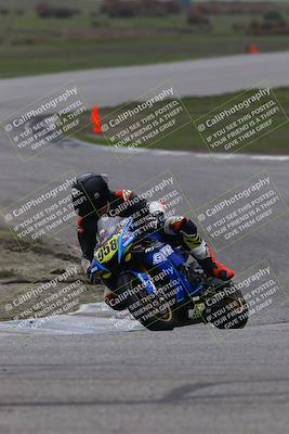 media/Nov-30-2025-TrackDaz (Sun) [[d8b22663df]]/A Group/Session 3 (Off Ramp)/